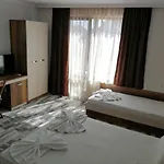 флора Affittacamere