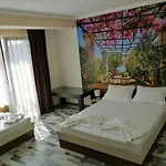 флора Affittacamere