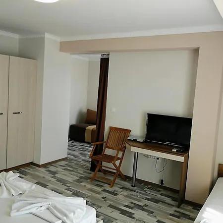 флора 3*